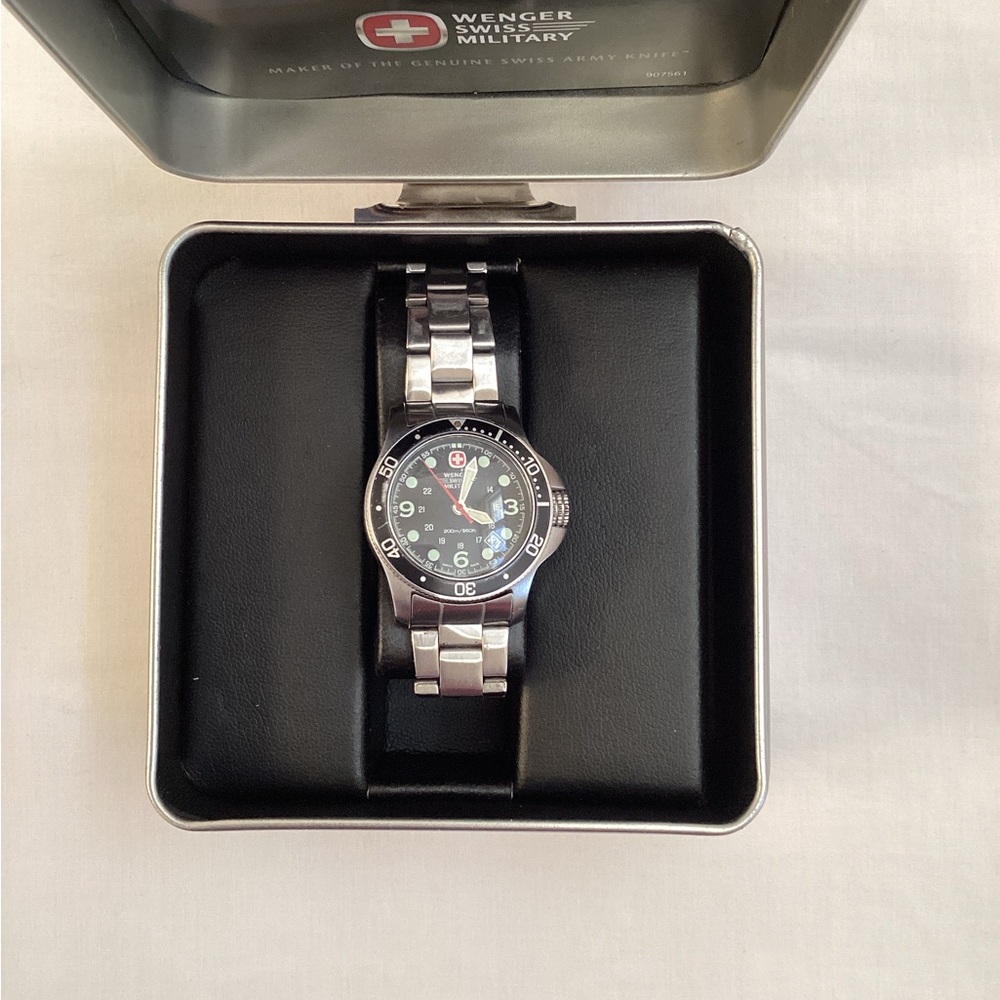 WENGER SWISS MILITARY BATTALION DIVER WATCH